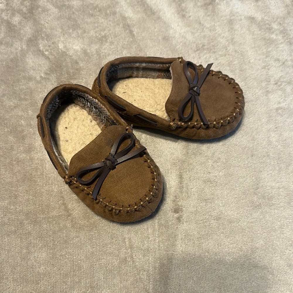 Brown Moccasin toddler Shoes sz 5